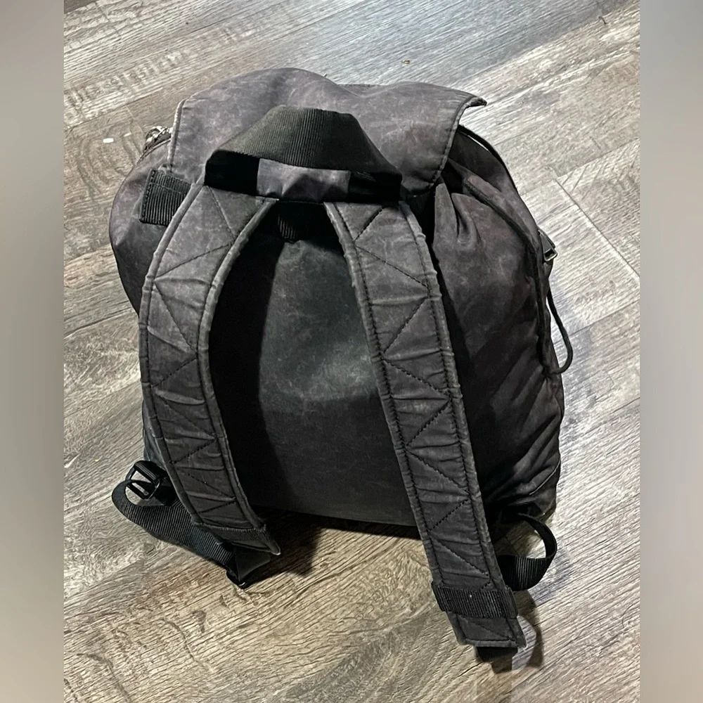 lululemon athletica this sleek